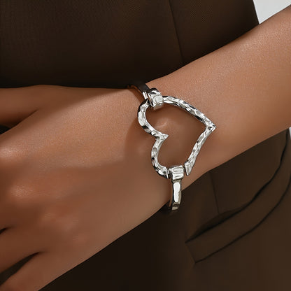 Stylish Alloy Shiny Open-Heart Bracelet for Women, Versatile And Trendy for Street Photography.