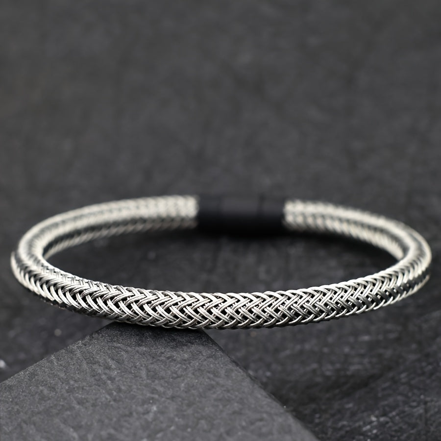 Braided Bracelet with Magnetic Clasp