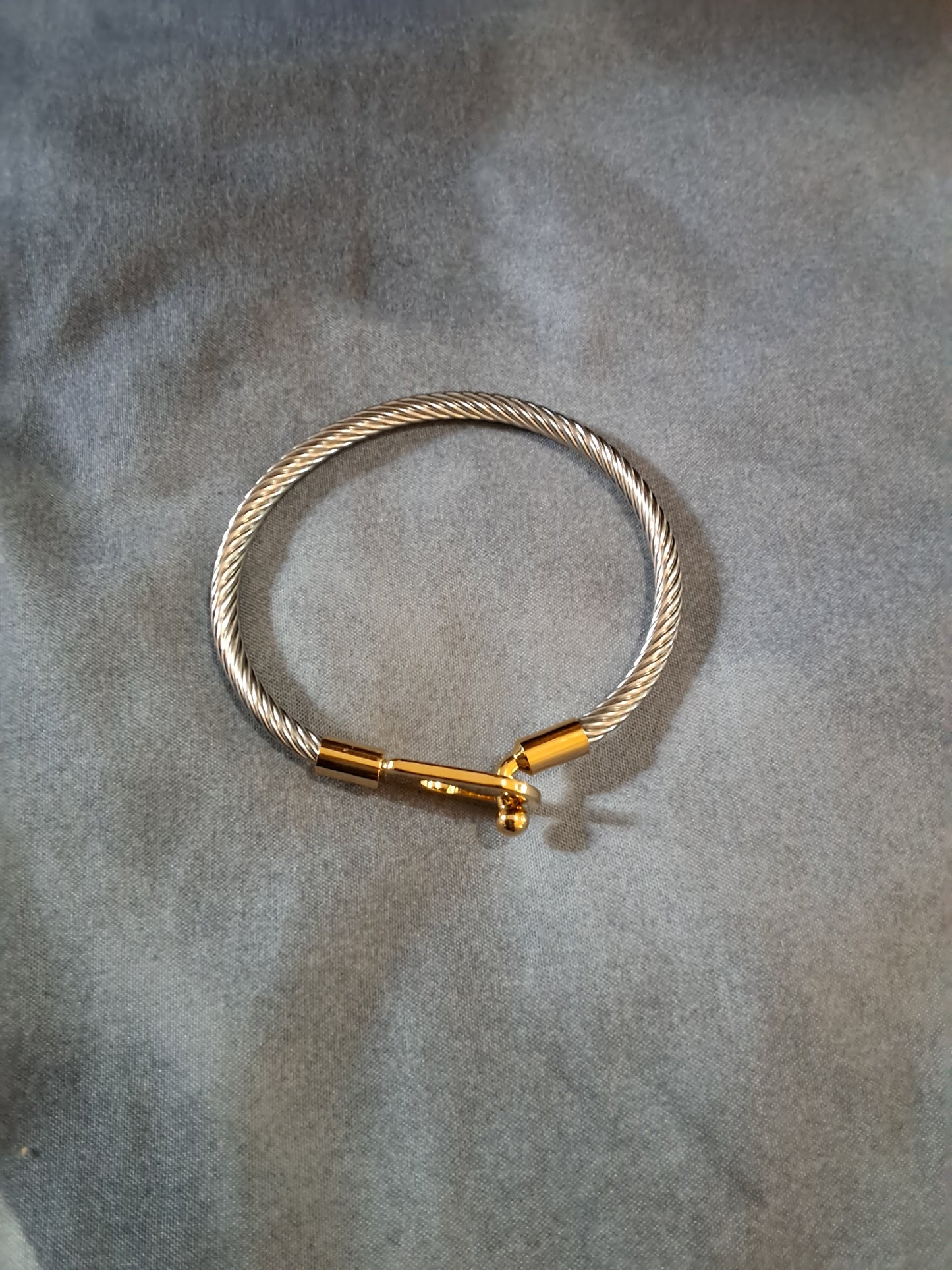 EJ Twisted Cable Bracelet exquisite stainless steel cable bracelet