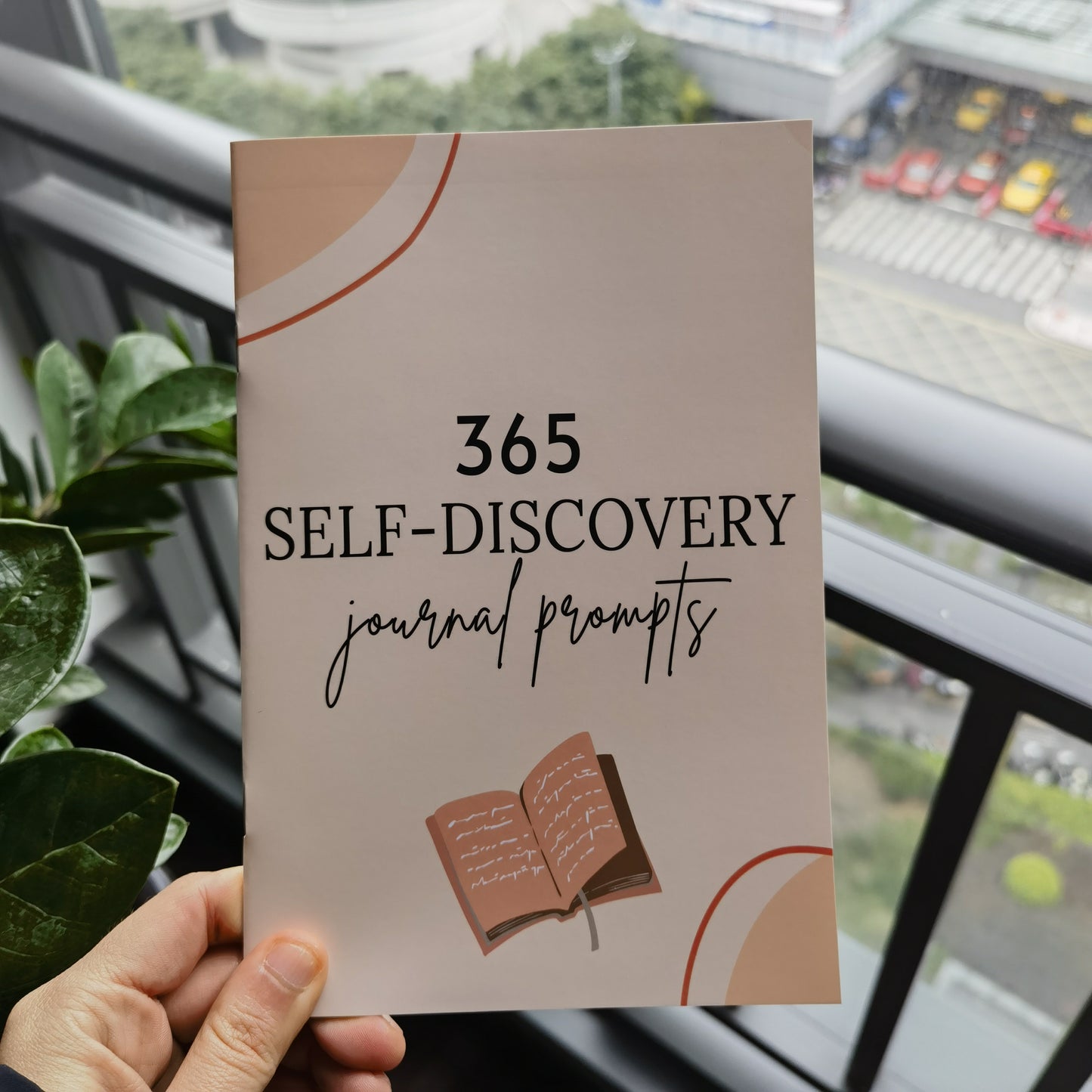 365 Self-Discovery Journal Prompts for Personal Improvement and Development, English/Spanish Language, 8.3*5.5 inch Size, Includes 365 Questions