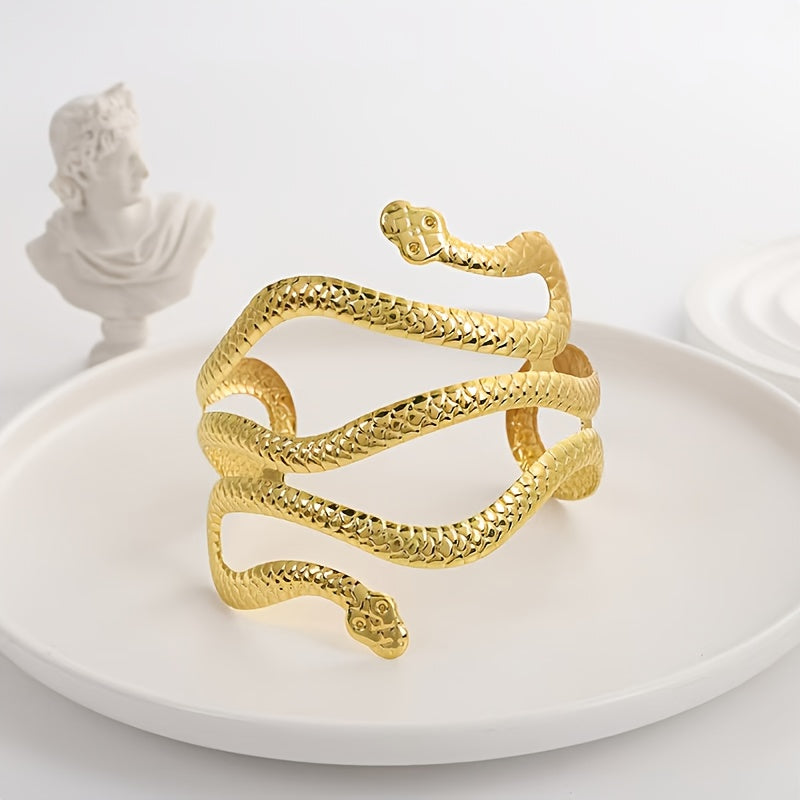 Exaggerated Floral Open-Arm Bracelet