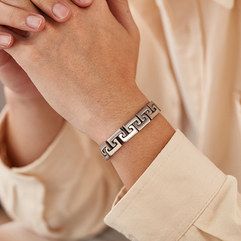 Geometric Bracelet - Elegant Interlinked Design