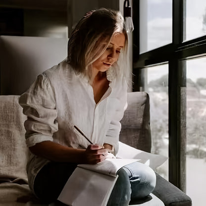 365 Self-Discovery Journal Prompts for Personal Improvement and Development, English/Spanish Language, 8.3*5.5 inch Size, Includes 365 Questions