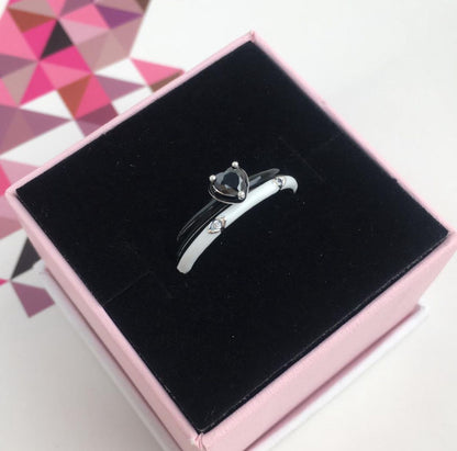 BLACK AND WHITE  HEART RING
