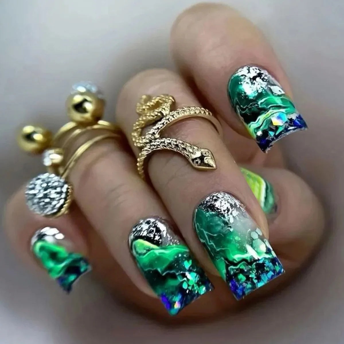 Short Square Press on Nails Jade Flower Sparkling Powder Designs Fake Nails with Glue Green Gradient Full Cover Nail Tips