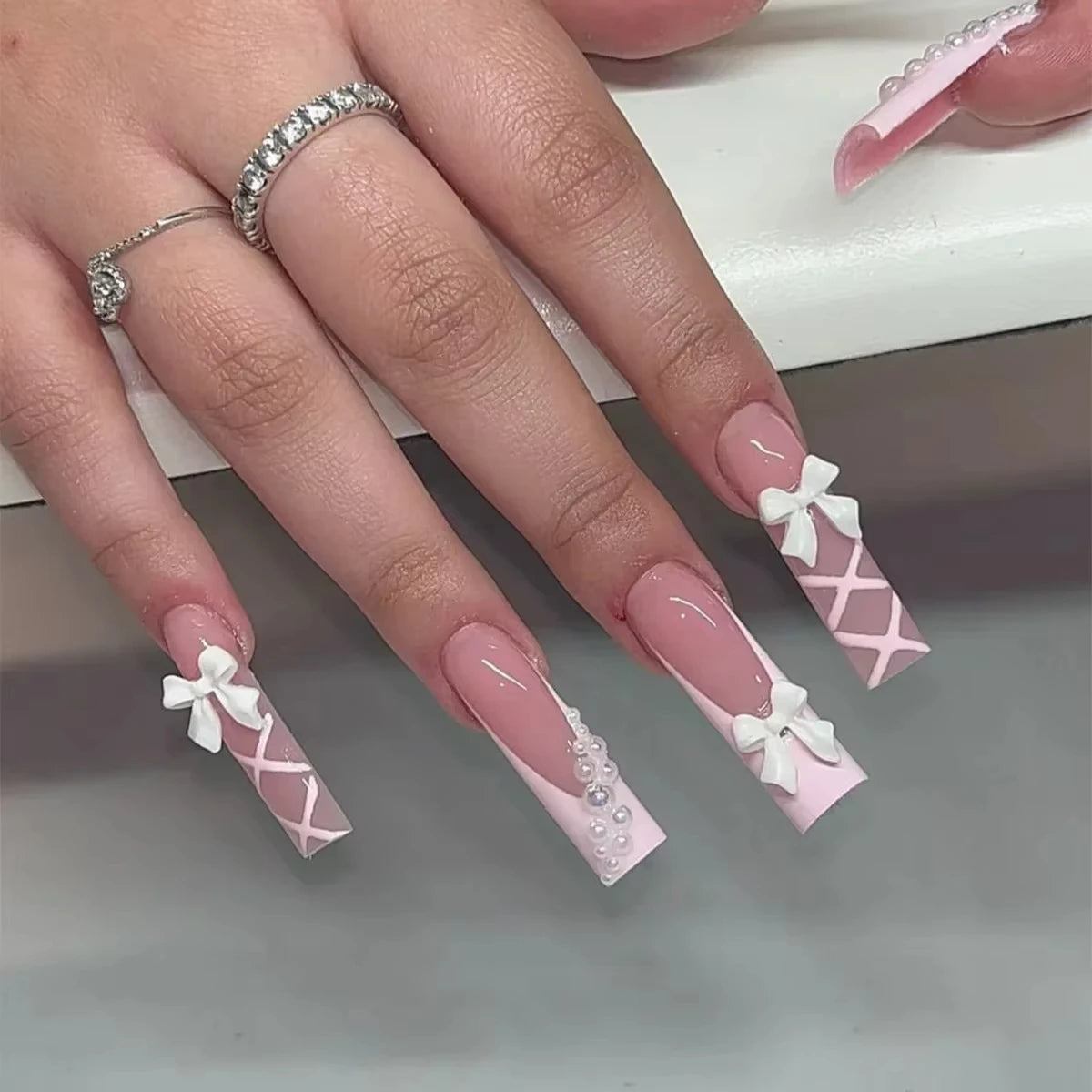 Sweet Long Strawberry Cute Bear False Nails Designs Fake Nails For Women Girls On Nail Art Embellishment Wearable Nails