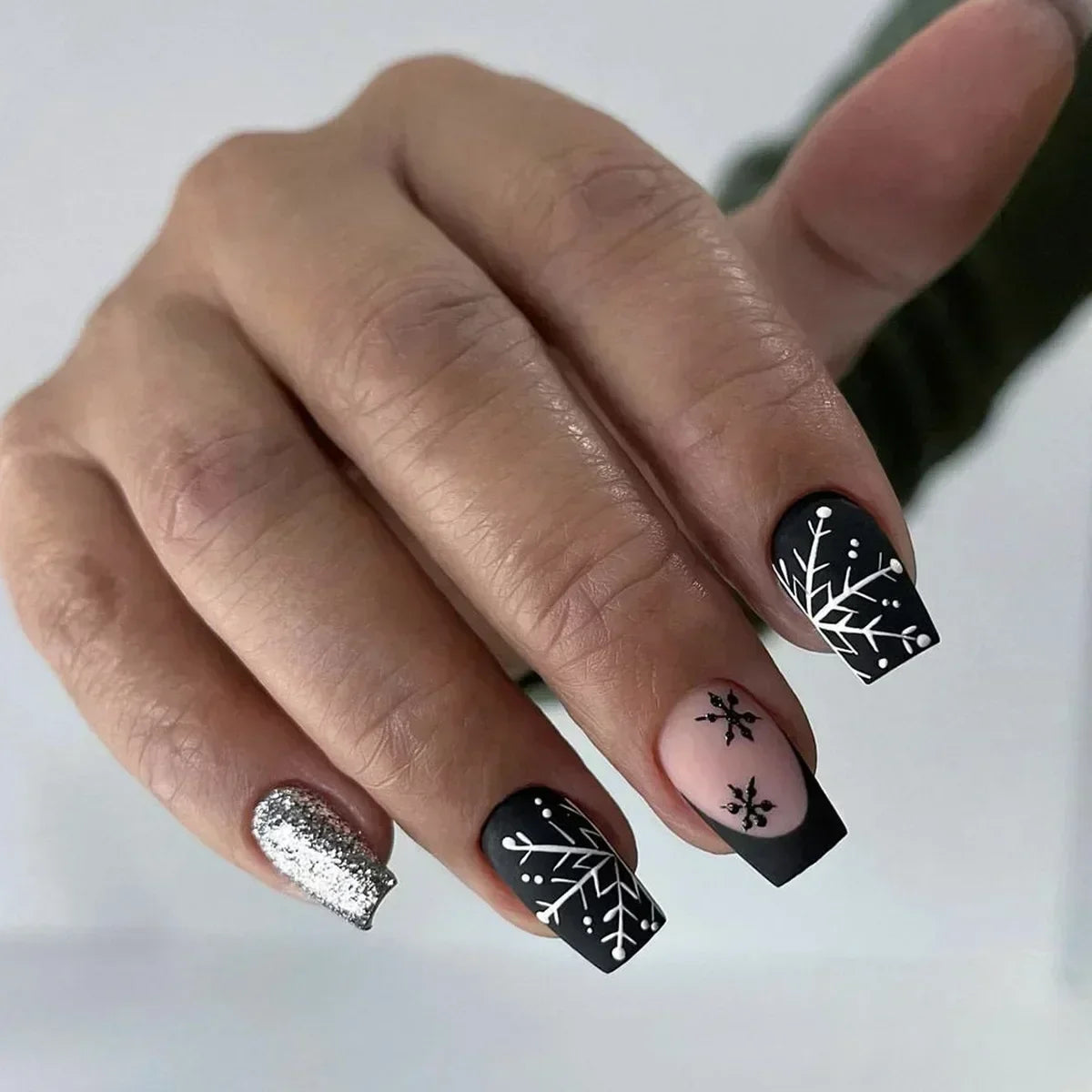 Solid Black Short False Nails with Rose Pattern Design Ballerina Square Artificial Full Cover Press on Nail Tips for Girls