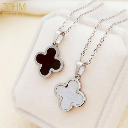 Moon Black/White Flower Pendant Necklaces