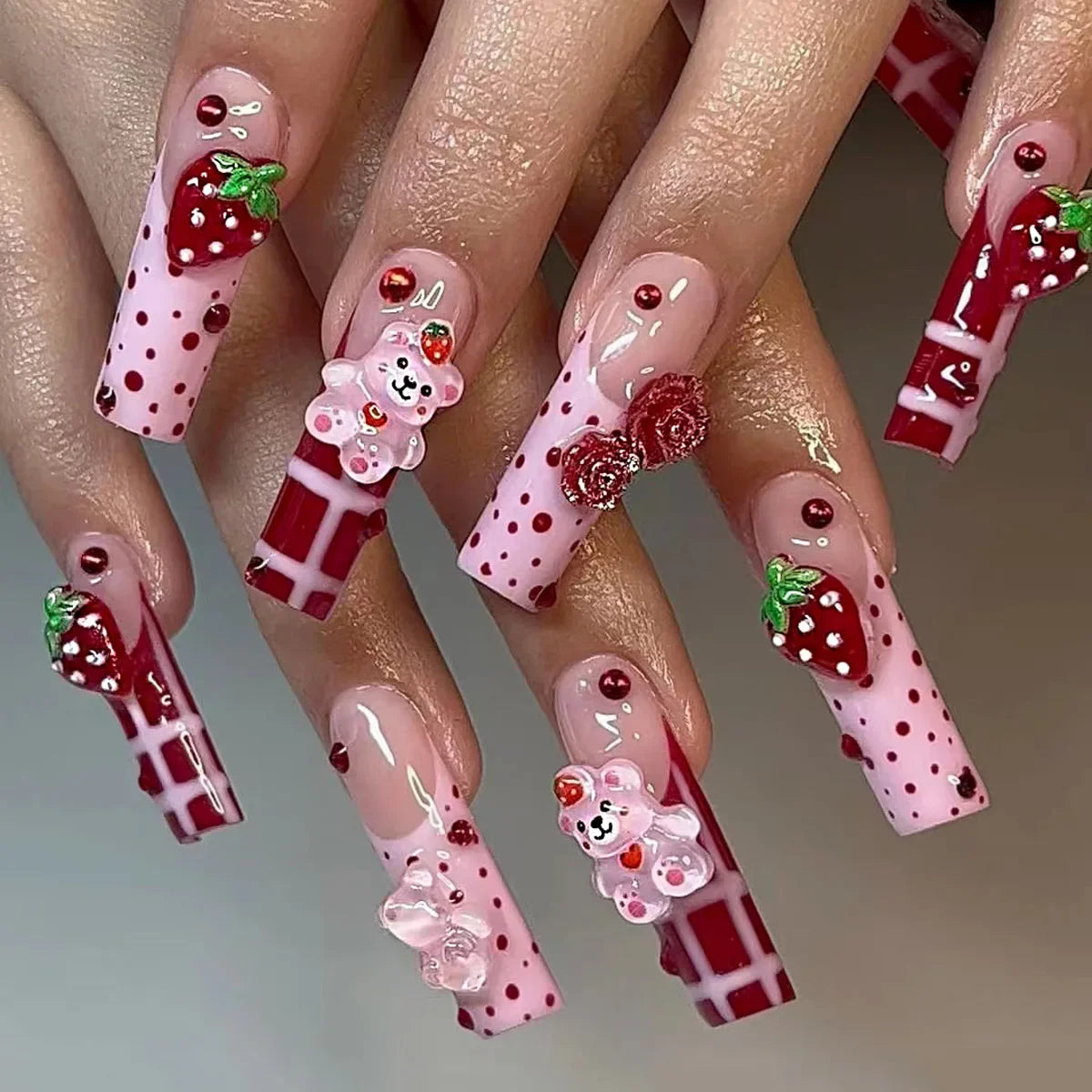 Sweet Long Strawberry Cute Bear False Nails Designs Fake Nails For Women Girls On Nail Art Embellishment Wearable Nails