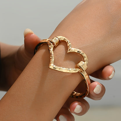 Stylish Alloy Shiny Open-Heart Bracelet for Women, Versatile And Trendy for Street Photography.
