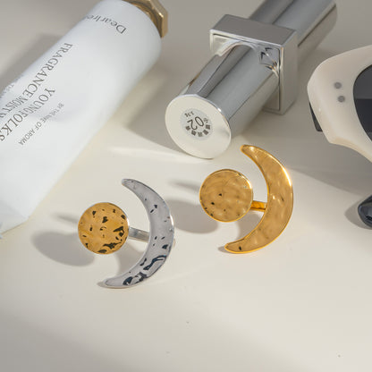 1pc New Style Stainless Steel Moon-Shaped Open Ring, Adjustable Fade-Resistant Jewelry for Women, Suitable for Daily  Party Wear.