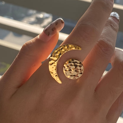 1pc New Style Stainless Steel Moon-Shaped Open Ring, Adjustable Fade-Resistant Jewelry for Women, Suitable for Daily  Party Wear.