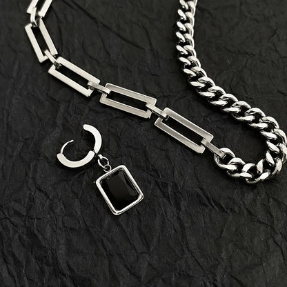Minimalist Necklace Featuring a Black Square Cuban Chain