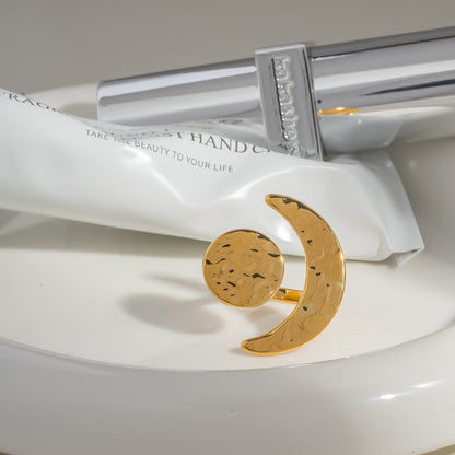 1pc New Style Stainless Steel Moon-Shaped Open Ring, Adjustable Fade-Resistant Jewelry for Women, Suitable for Daily  Party Wear.