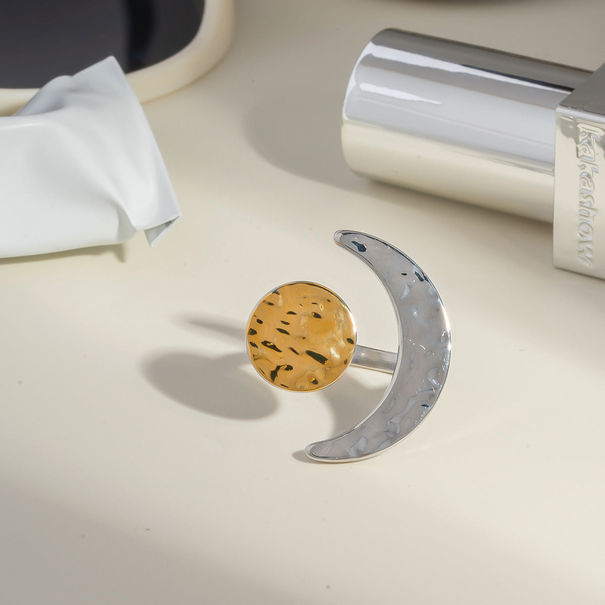 1pc New Style Stainless Steel Moon-Shaped Open Ring, Adjustable Fade-Resistant Jewelry for Women, Suitable for Daily  Party Wear.