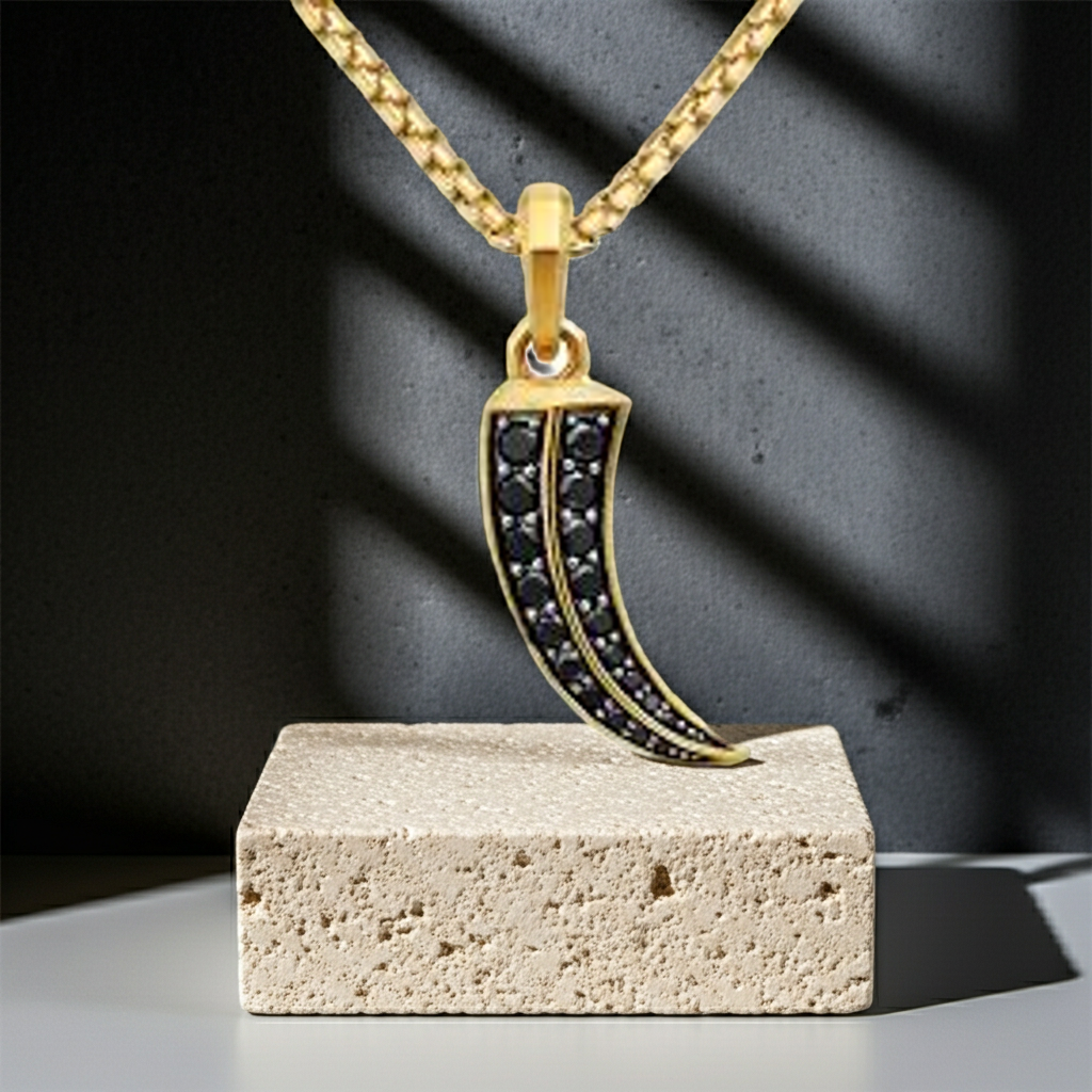 Charm Claw Amulet