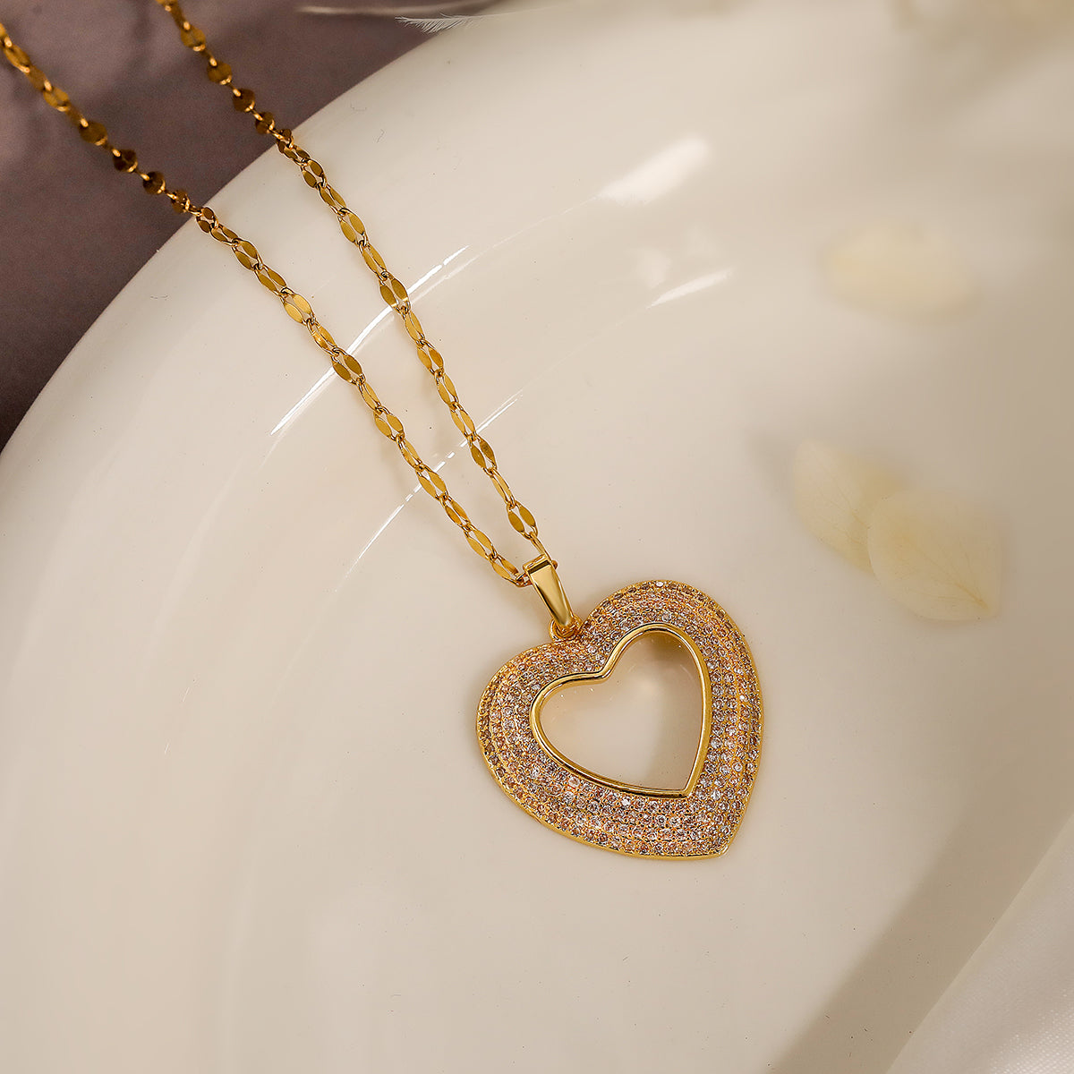 lady classic style heart shape stainless steel copper plating inlay zircon 18k gold plated pendant necklace